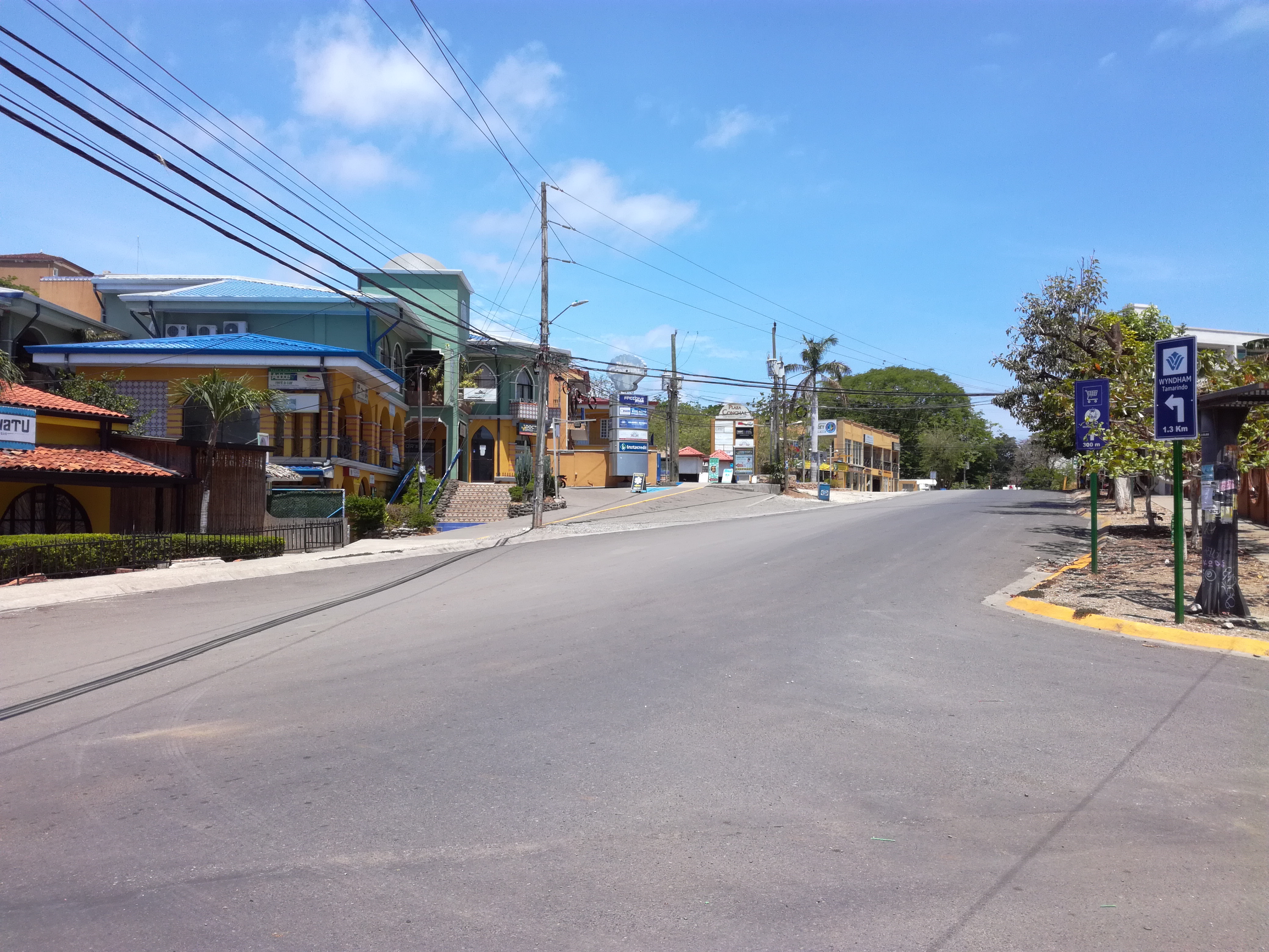 costa rica, tamarindo, route asphaltée
